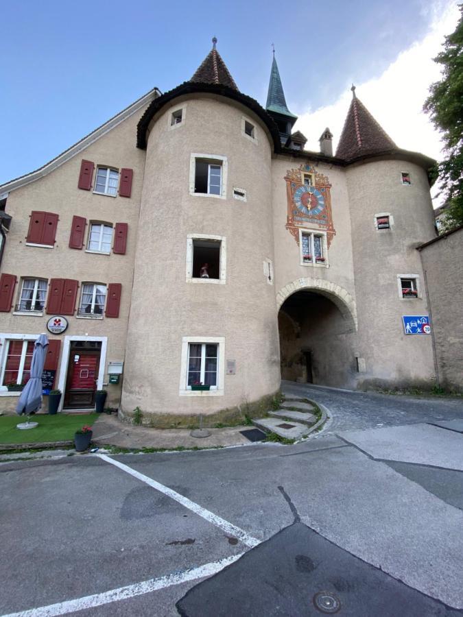 Vivez Un Conte De Fee Dans La Piece Ronde D'Une Tour Medievale Porrentruy Exterior photo